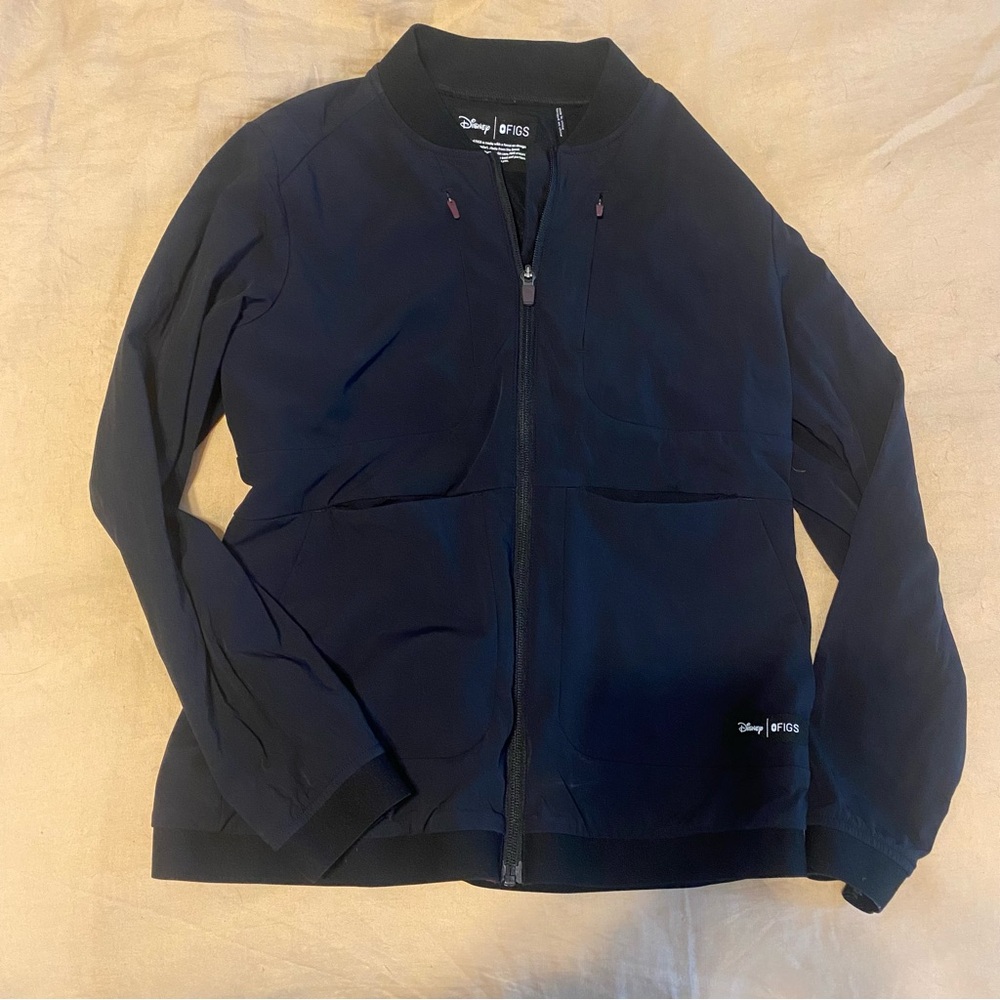 FIGS x Disney Women’s Sz XS grey-blue Scrub Jacket Softshell Stretch Pockets